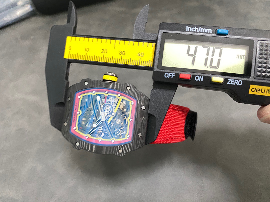 Richard Mille RM67 Series RM67-02 Black Carbon Fiber Skeleton Watch Red Strap Yellow Crown Size Measurement View 47mm Case Ultra Thin Luxury Watch