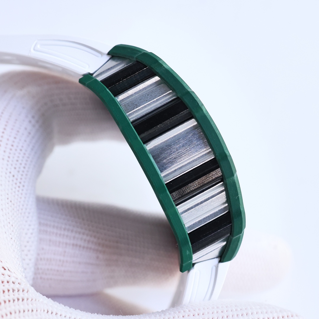 Richard Mille RM21-02 Tourbillon Aerodyne Carbon Fiber Case Side Structure Detail