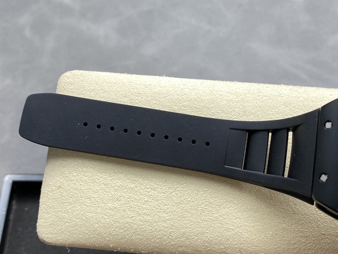 Richard Mille RM035 Rafael Nadal Americas Limited Edition Black Rubber Strap Strap Detail