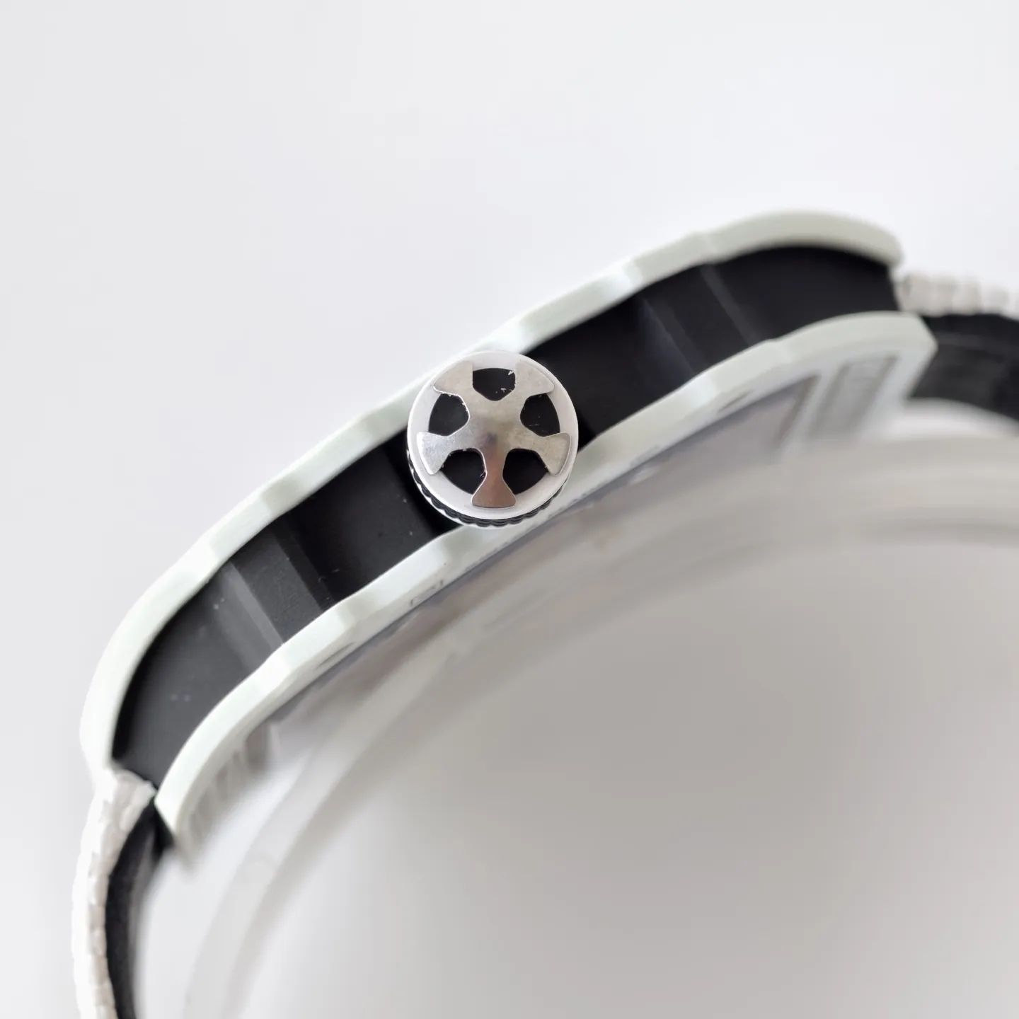 UMI RM 67-02 White Quartz TPT Carbon Case White Fabric Strap Skeleton Replica Watch Right View