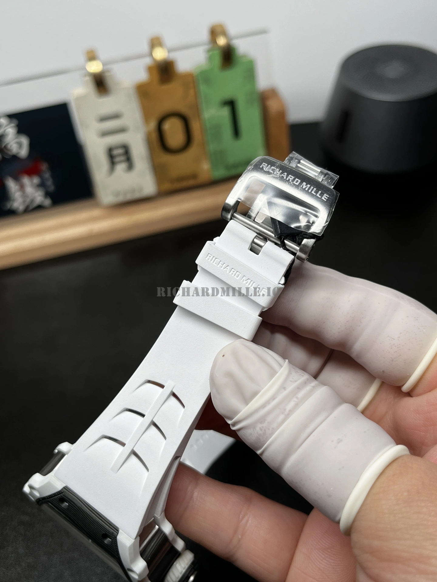 Replica Richard Mille RM 21-02 Tourbillon Aerodyne Carbon Quartz Case Men's Watch - Strap
