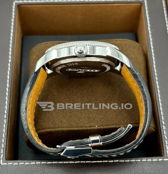 Swiss Breitling Superocean Heritage A17320 Replica 46mm Watch Black Dial & Black Ceramic Bezel Right View