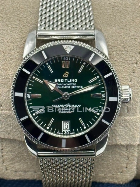 Breitling Superocean Heritage AB2010121L1A1 42mm Green Dial & Black Ceramic Bezel 1:1 Clone Front View