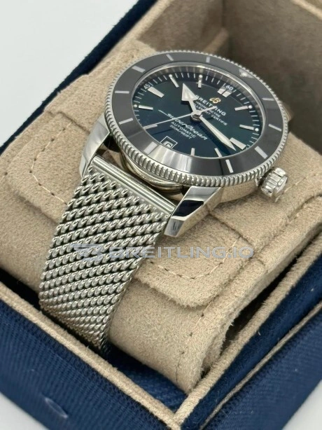 Breitling Superocean Heritage AB2010121L1A1 42mm Green Dial & Black Ceramic Bezel 1:1 Clone Side View 2