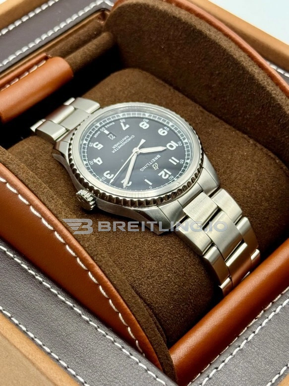 Luxury Breitling Navitimer A17314101B1A1 Replica 41mm Black Dial Watch with 904L Stainless Steel Case Swiss Movement Dial Detail 1