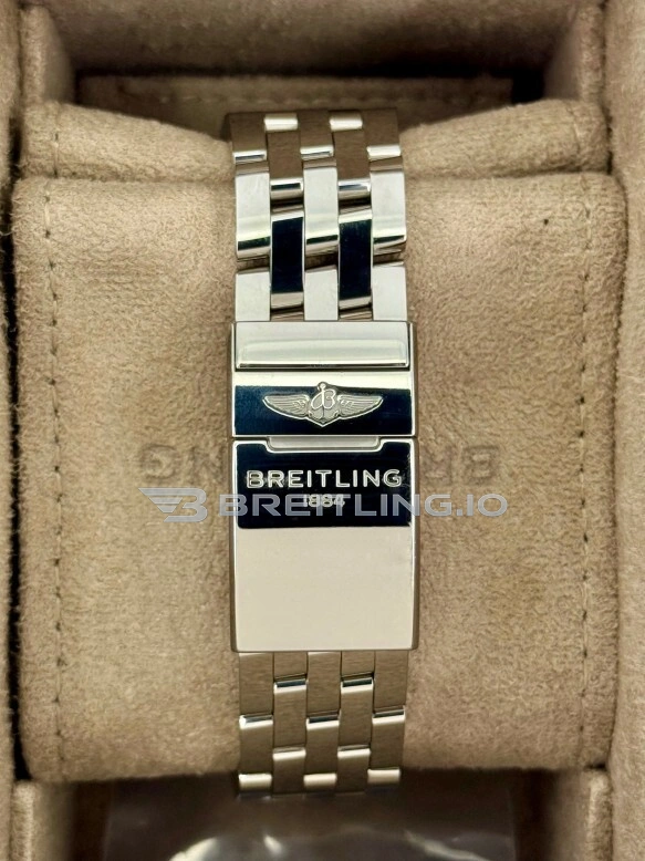 Replica Breitling Chronomat B01 AB0115101C1A1 Luxury Chronograph 41mm Blue Dial Black Subdials Swiss Movement High-End Watch Strap And Clasp