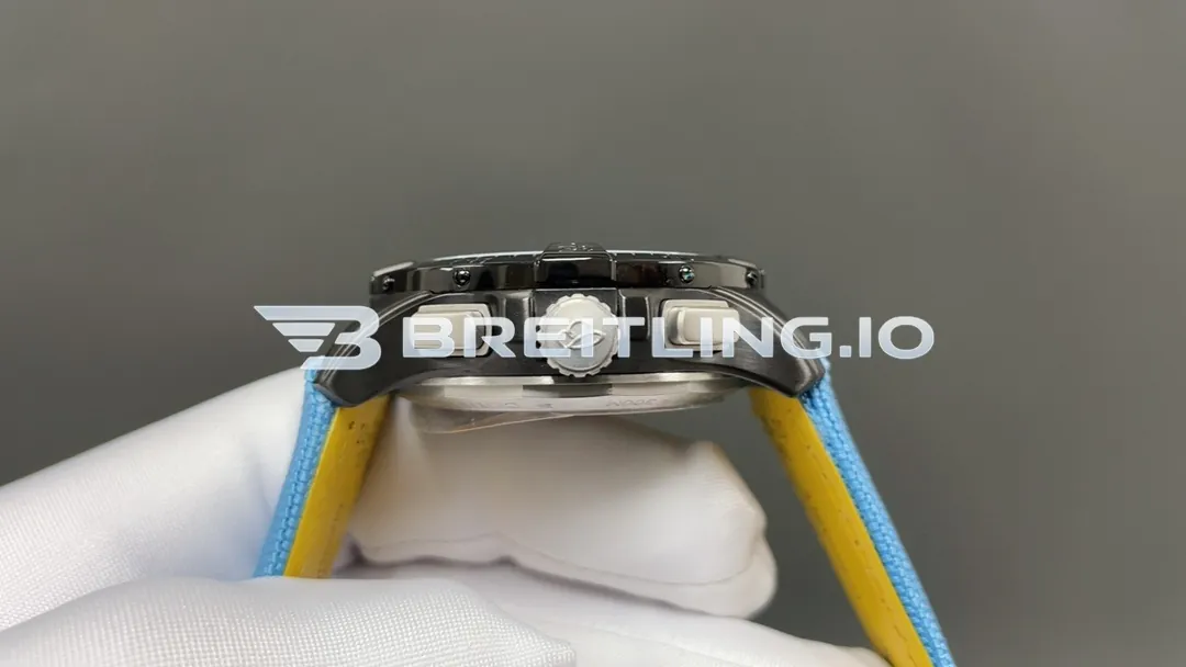 Breitling Avenger B01 SB0146101L1X1 Chronograph 44 Night Mission Turquoise Dial Black DLC Case 7750 Automatic Replica Right View