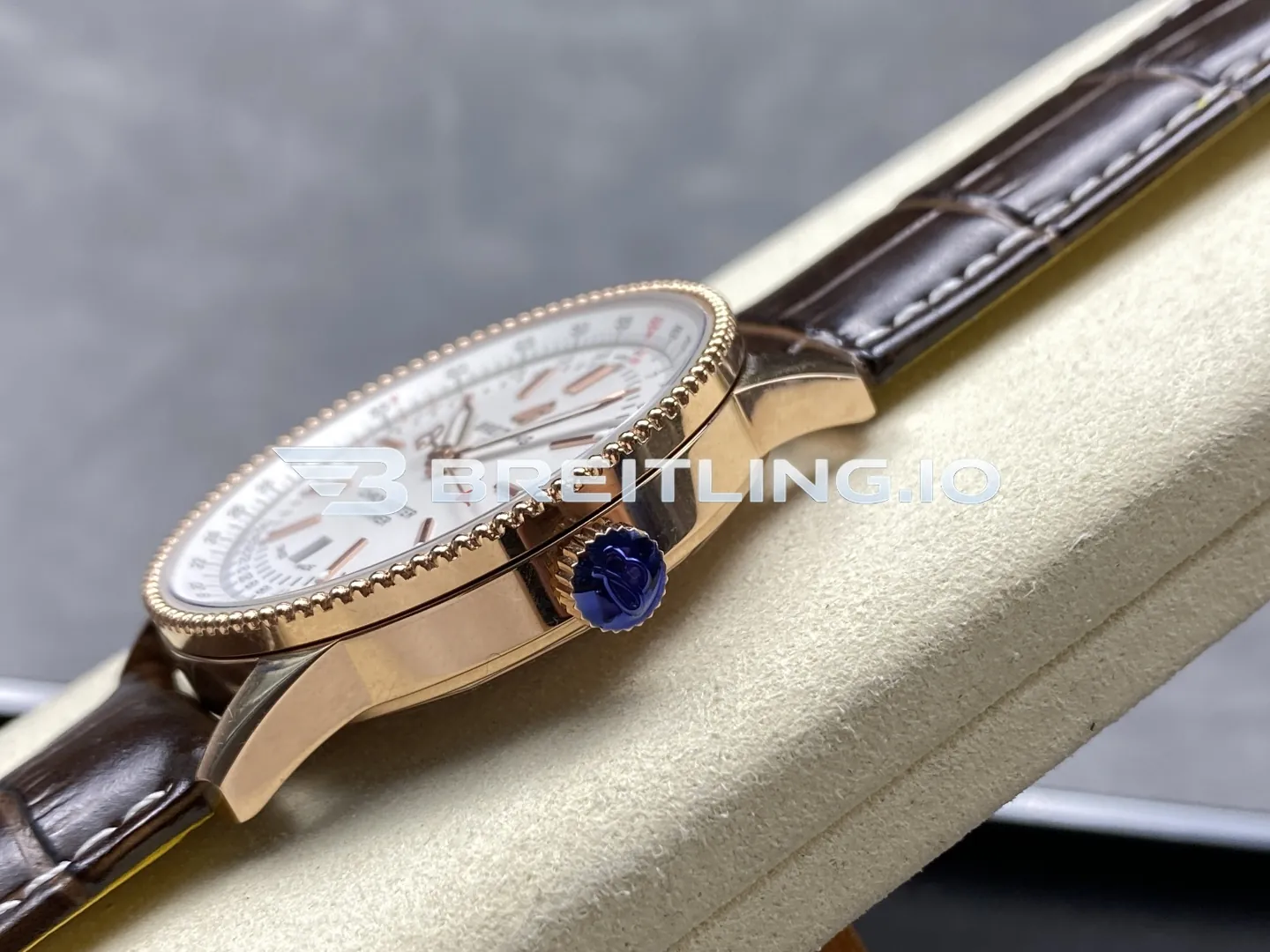 Breitling Navitimer R17326211G1P1 41mm White Dial Rose Gold Knurled Bezel 2824 Movement Replica Right View