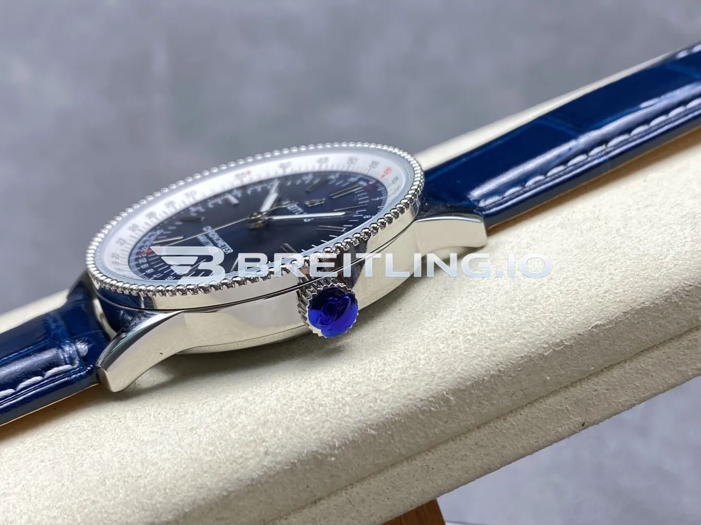 Breitling Navitimer A17325211C1P3 Blue Dial White Outer Scale Silver Beaded Bezel Blue Leather Strap 41mm 2824 Automatic Replica Right View