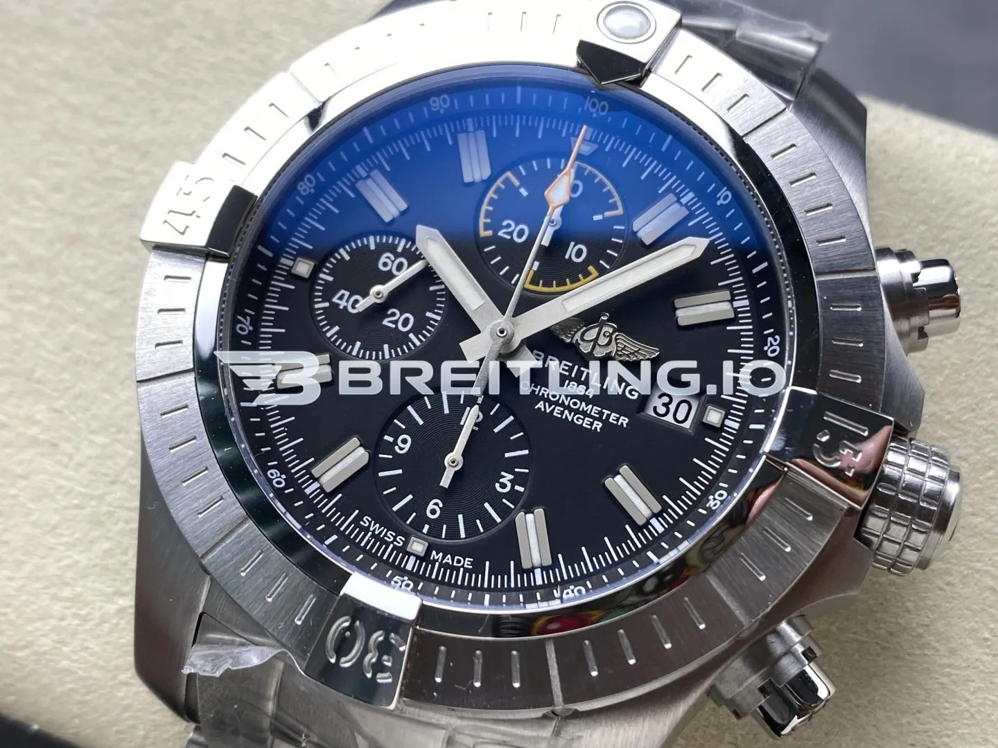 Breitling Avenger A13317101B1X1 45mm Black Dial Silver Bezel Stainless Steel Bracelet 7750 Automatic Replica Dial Detail 2