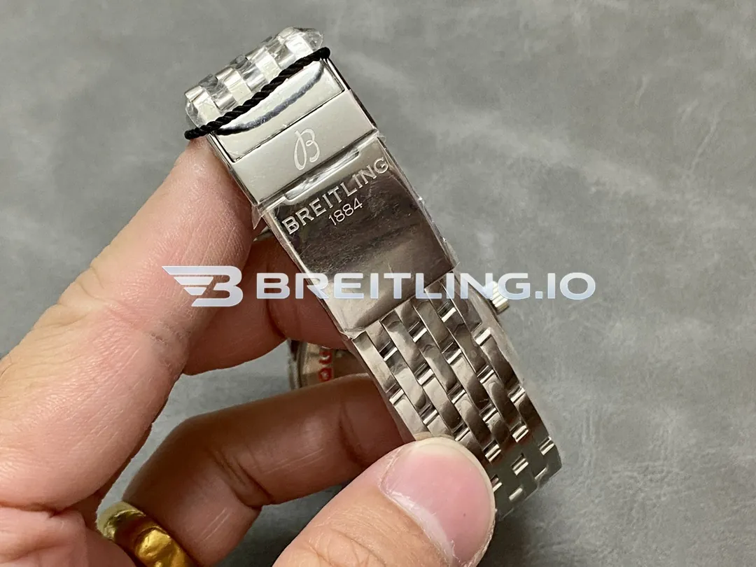 Breitling Navitimer A17326361L1A1 41mm Deep Green Sunburst Dial Silver Beaded Bezel Stainless Steel Bracelet 2824 Automatic Replica Clasp