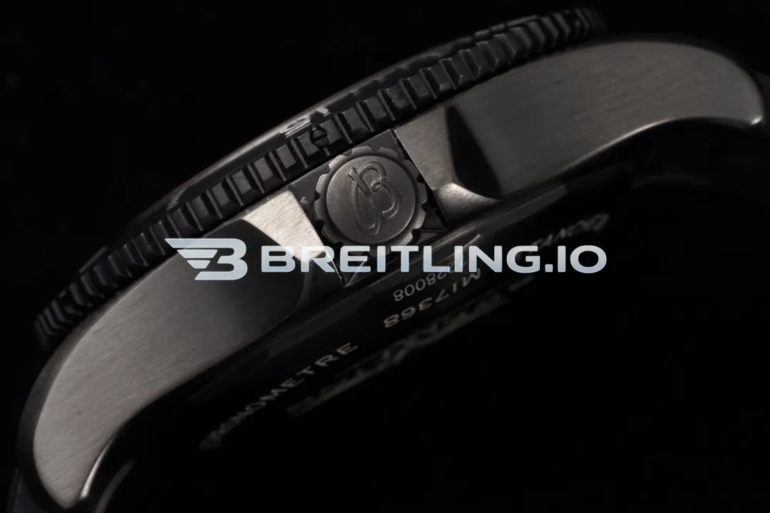 Breitling Superocean M17368B71B1S1 46mm Black Dial Black DLC-Coated Stainless Steel Case Black Rubber Strap 2824 Automatic Super Clone Right View