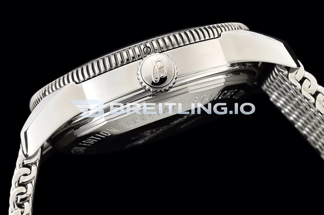Breitling Superocean Heritage II AB2010121B1A1 42mm Black Dial Black Ceramic Bezel Stainless Steel Milanese Bracelet Super Clone Right View
