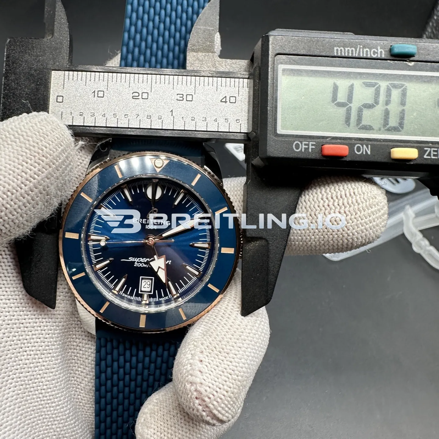 Breitling Superocean Heritage UB2010161C1S1 42mm Blue Dial Blue Ceramic 18K Rose Gold Bezel Two Tone Steel Case 2824 Automatic Replica Dial Detail 2