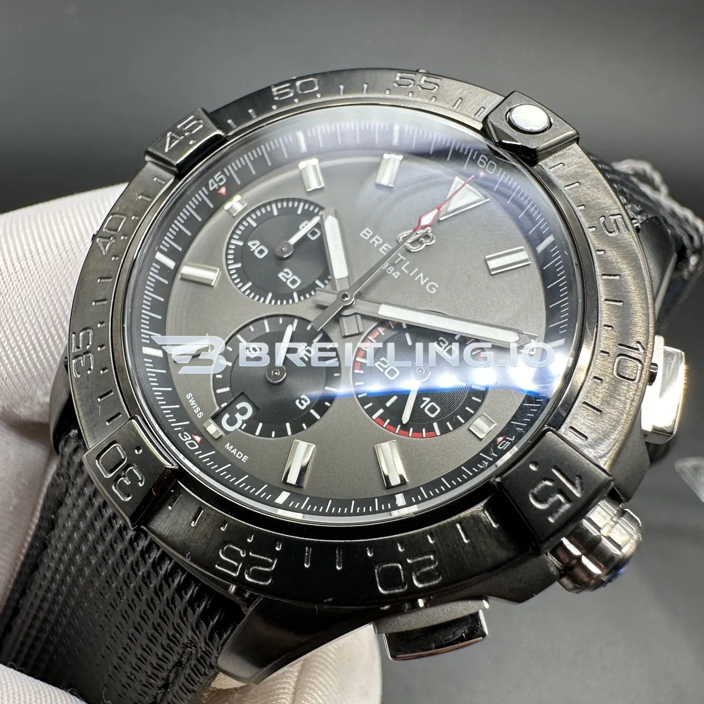 Breitling Avenger EB0148101B1X1 46mm Dark Grey/Black Dial Titanium Case Black Woven Rubber Strap Chronograph Replica Dial Detail 2