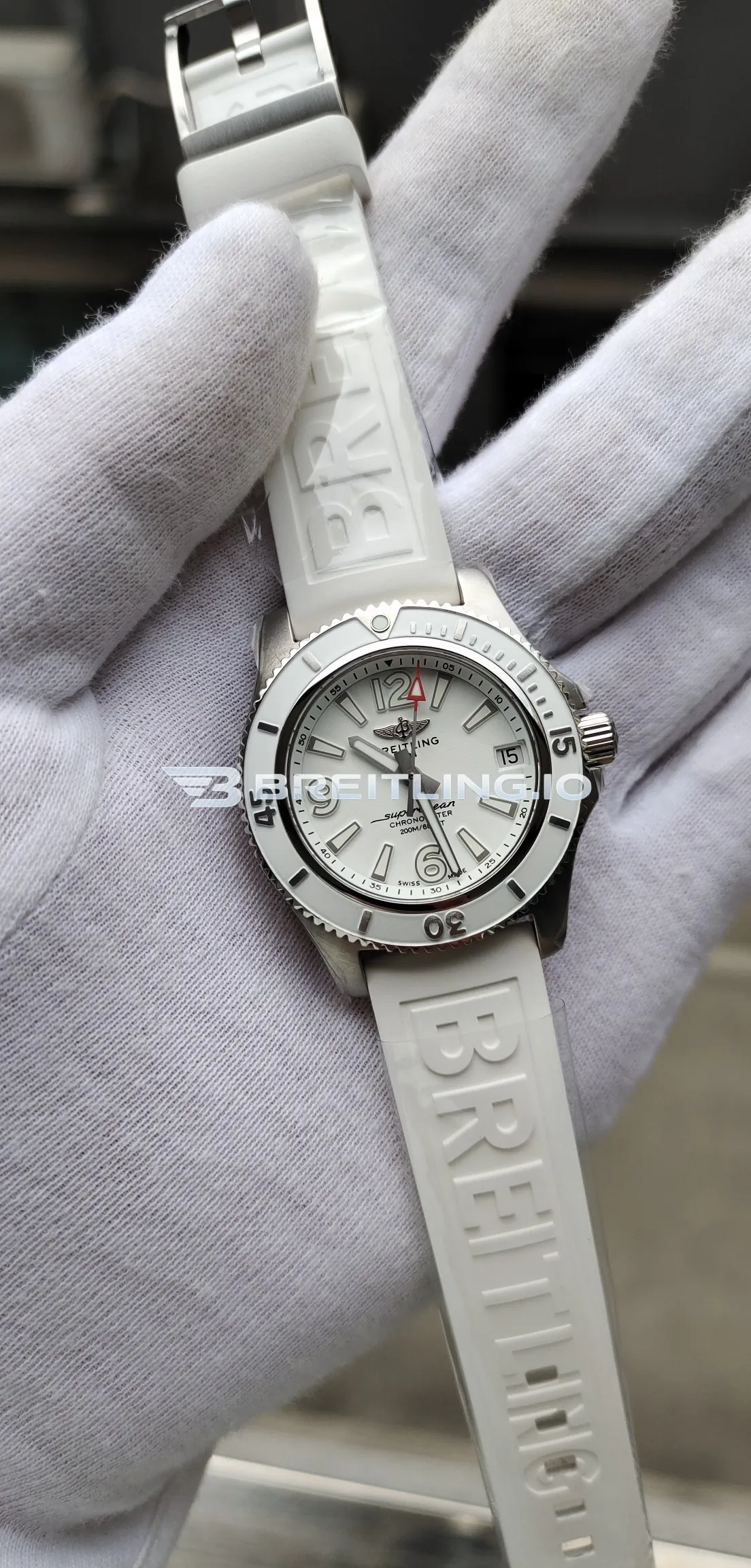 Breitling Superocean A17316D21A1S1 36mm White Dial Polished Stainless Steel Case White Rubber Strap Super Clone Side View 1