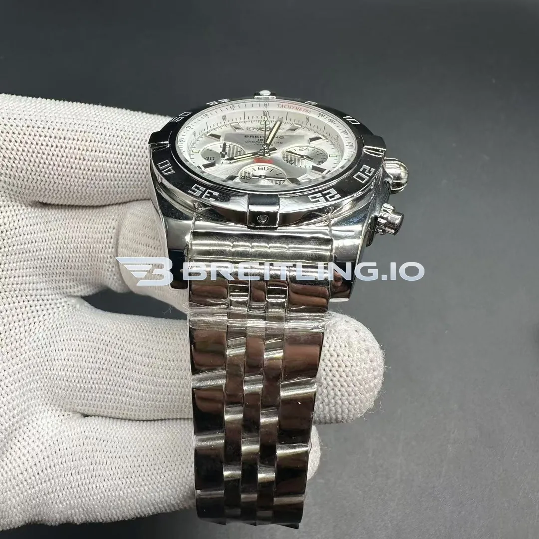 Breitling Chronomat AB011012/G684 44mm Silver Brushed Dial Slide Rule Bezel Stainless Steel Bracelet Chronograph Super Clone Strap