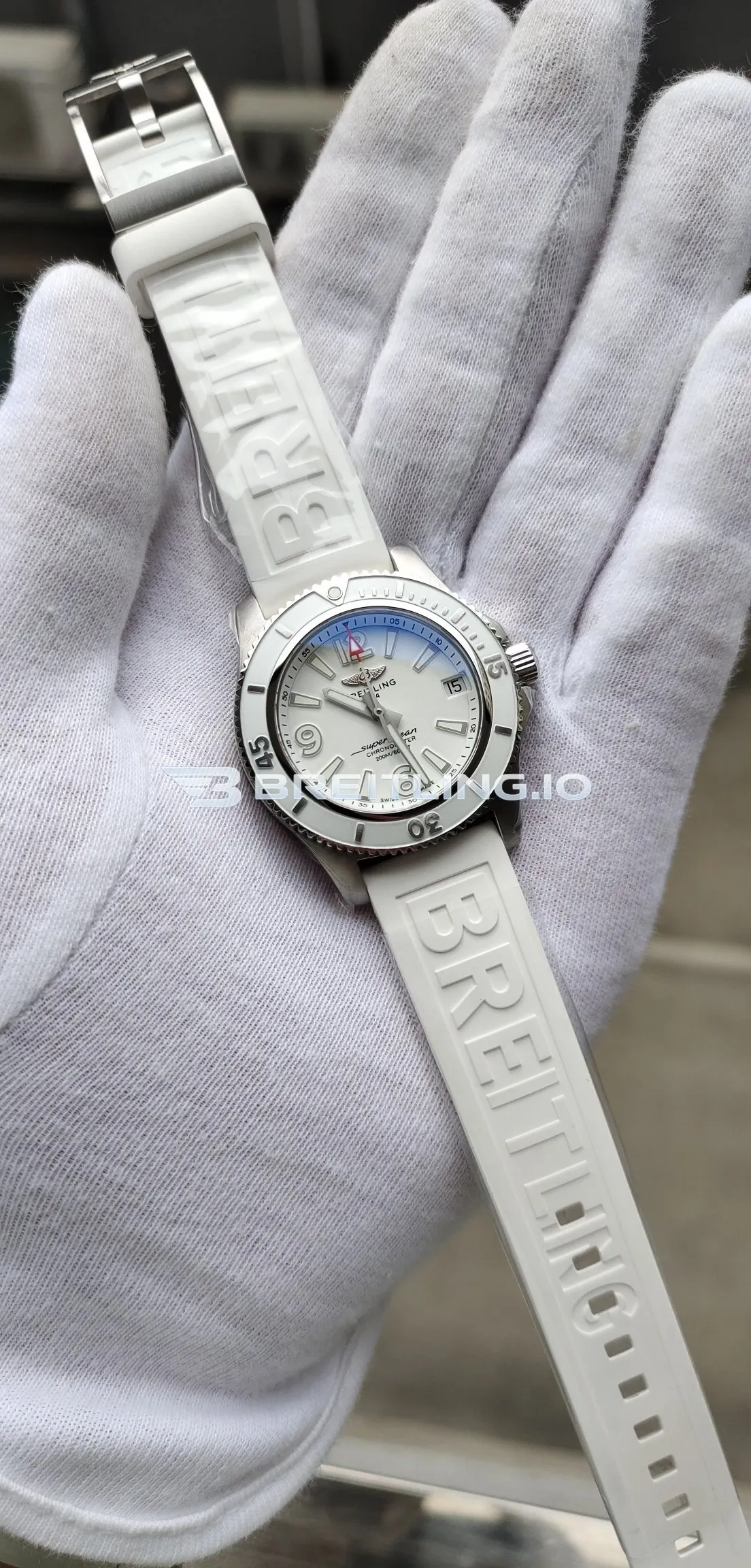 Breitling Superocean A17316D21A1S1 36mm White Dial Polished Stainless Steel Case White Rubber Strap Super Clone Side View 2