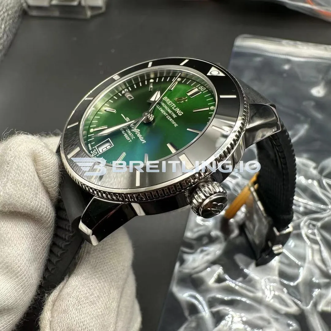 Breitling Superocean Heritage AB2010121L1S1 42mm Gradient Green Sunburst Dial Gloss Black Ceramic Bezel Super Clone Dial Detail 2