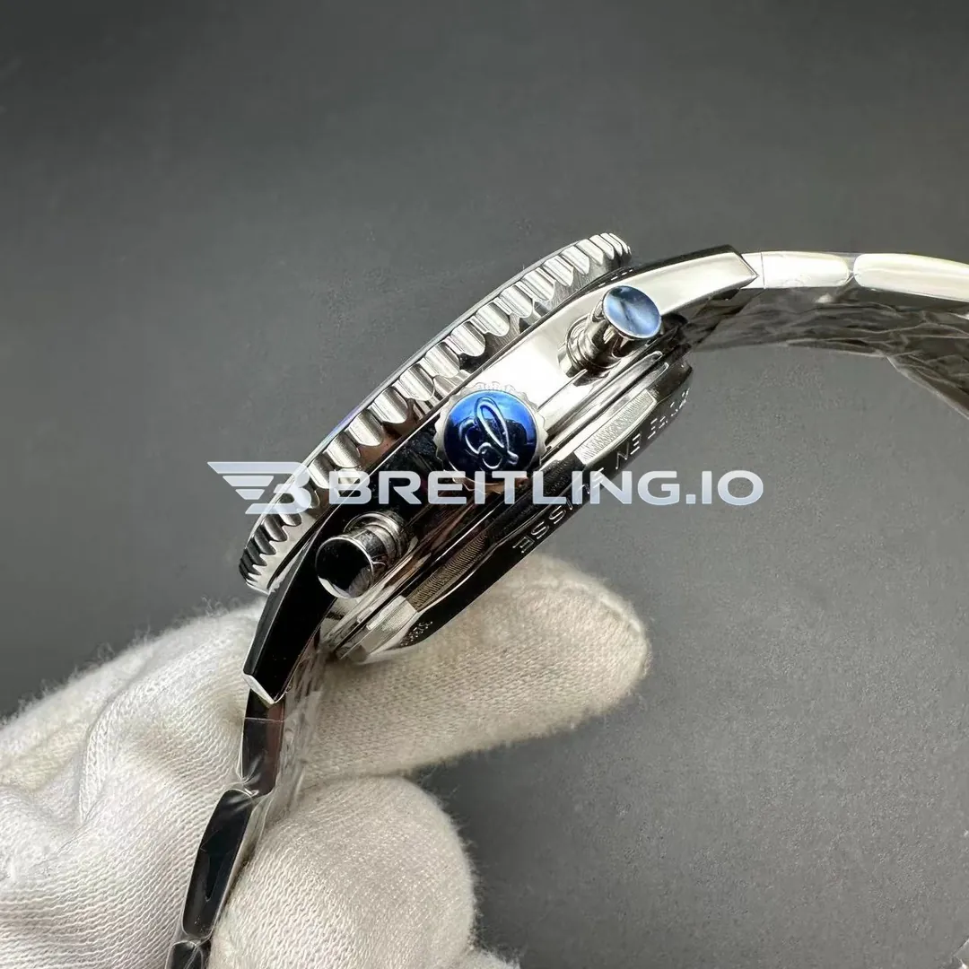 Breitling Navitimer B01 Chronograph 43 AB0139211B1A1 Black Panda Dial Slide Rule Bezel Stainless Steel Pilot Bracelet Super Clone Right View
