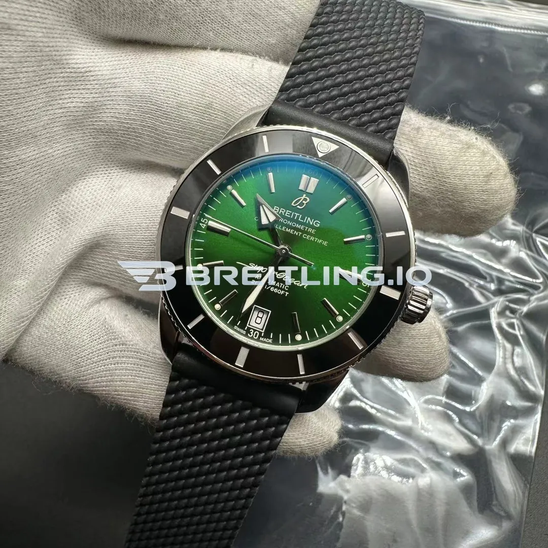Breitling Superocean Heritage AB2010121L1S1 42mm Gradient Green Sunburst Dial Gloss Black Ceramic Bezel Super Clone Side View 2