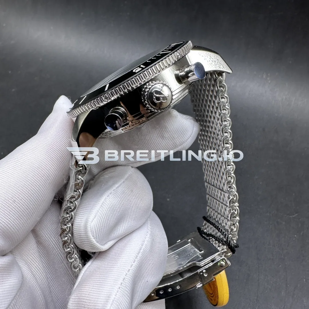 Breitling Superocean Heritage A13313121L1A1 44mm Green Dial Black Ceramic Bezel Stainless Steel Milanese Bracelet Super Clone Right View