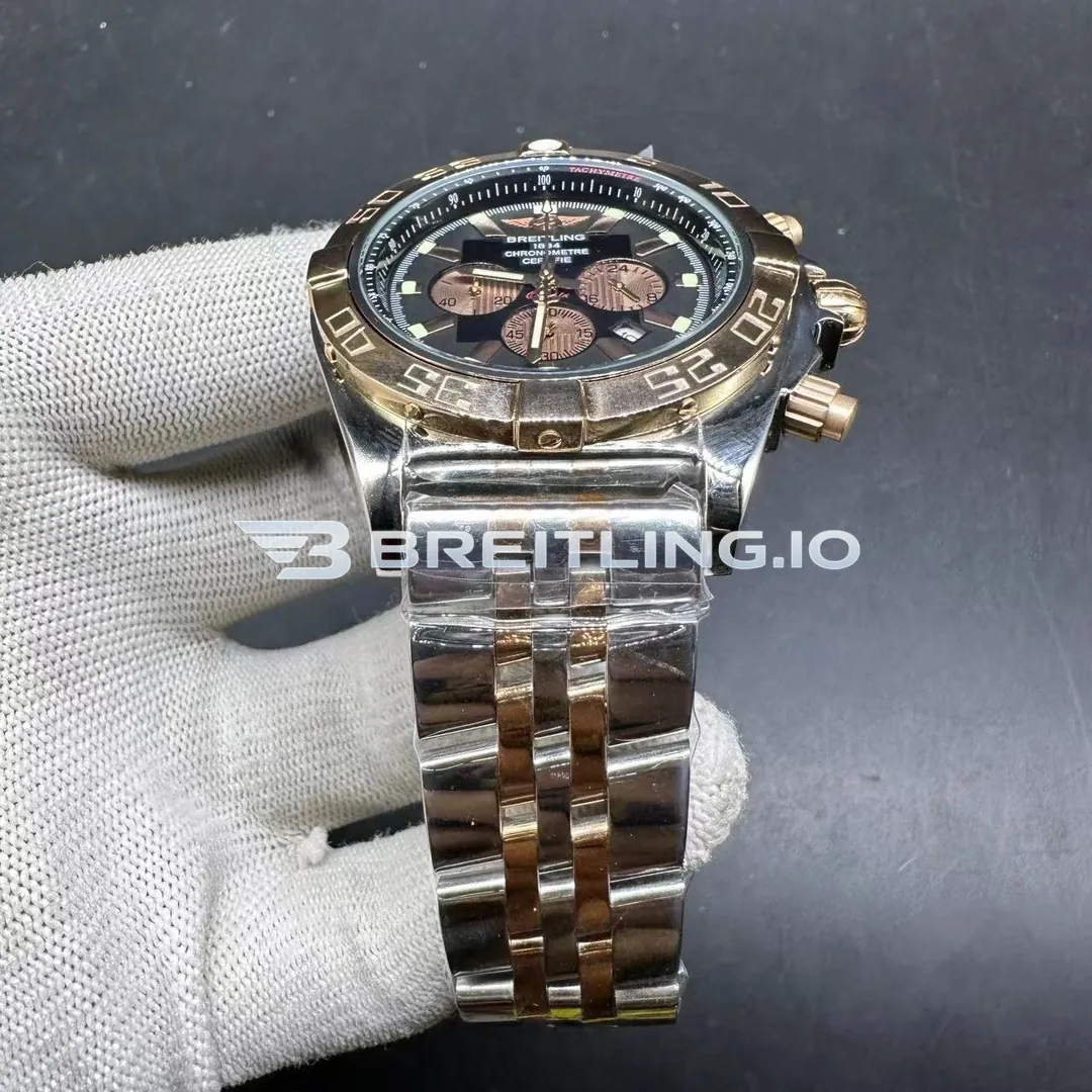 Breitling Chronomat CB0110121B1C1 44mm Black Dial 18K Rose Gold Bezel Two Tone Steel Bracelet Chronograph Super Clone Strap