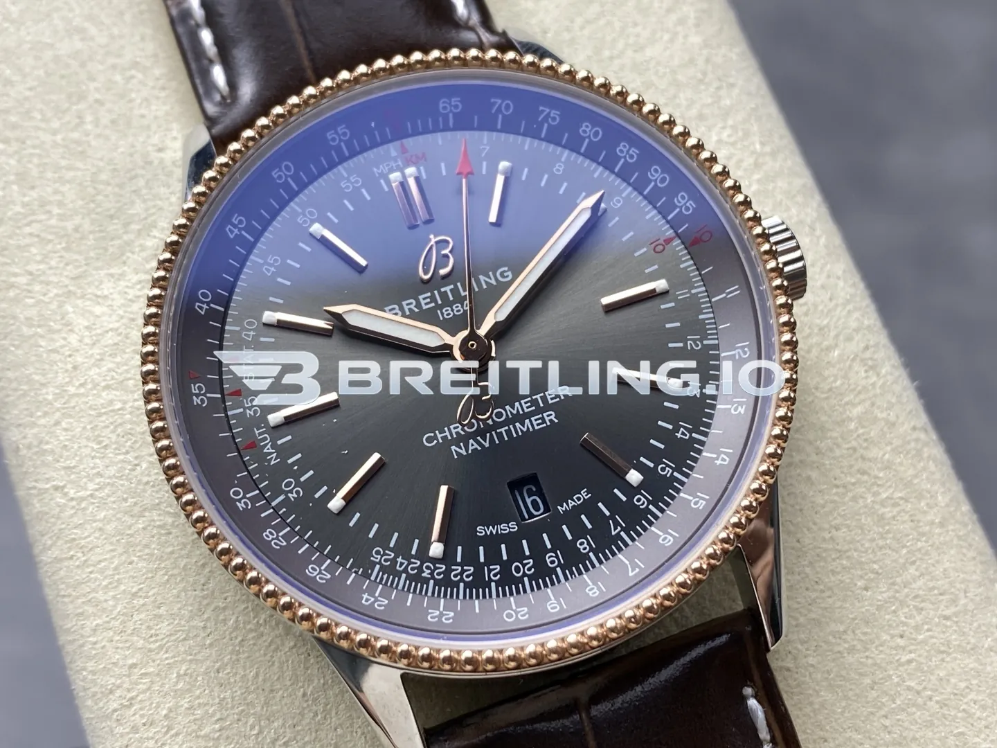 Breitling Navitimer U17326121M1P1 41mm Dark Grey Dial 18K Rose Gold Bezel Two-Tone Steel Super Clone Dial Detail 1