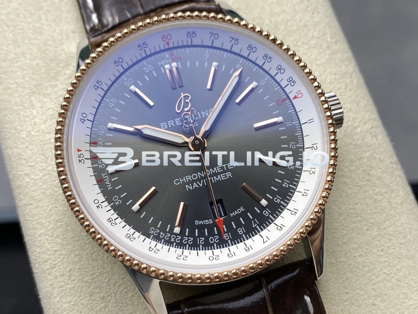 Breitling Navitimer U17326211M1P2 41mm Grey Dial 18K Rose Gold Bezel Two-Tone Steel & Rose Gold Case Super Clone Dial Detail 1