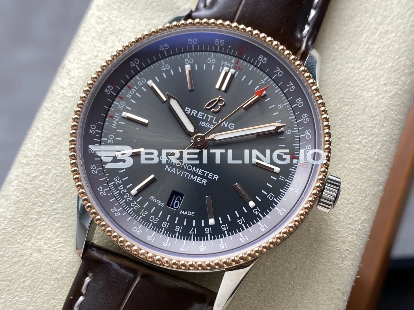Breitling Navitimer U17326121M1P1 41mm Dark Grey Dial 18K Rose Gold Bezel Two-Tone Steel Super Clone Dial Detail 2