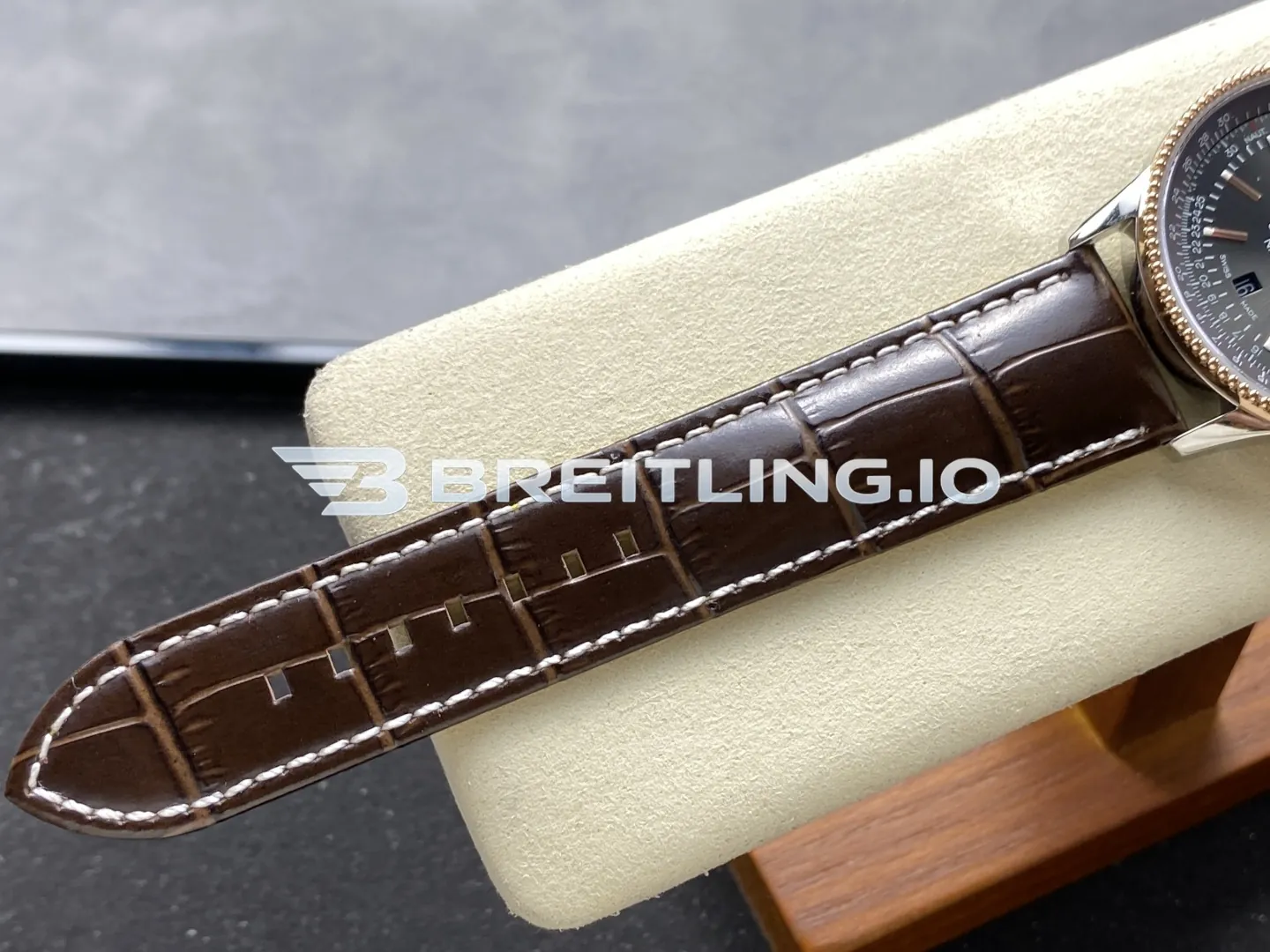 Breitling Navitimer U17326121M1P1 41mm Dark Grey Dial 18K Rose Gold Bezel Two-Tone Steel Super Clone Strap