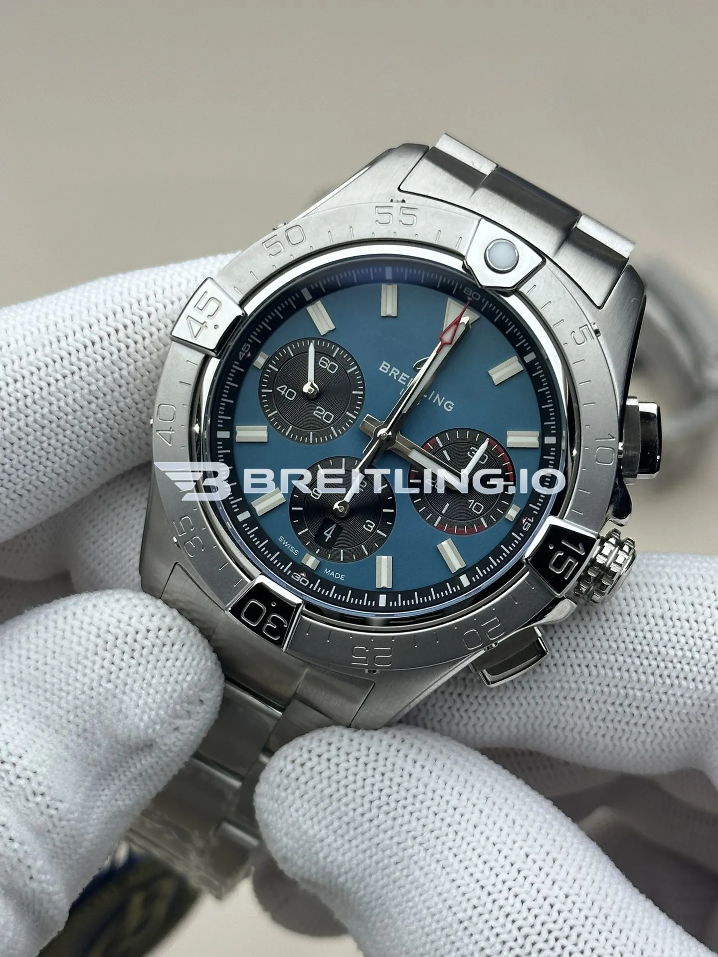 Breitling Avenger Chronograph B01 44mm AB0147101C1A1 Blue Dial Brushed Satin Stainless Steel Bezel Super Clone Side View 2