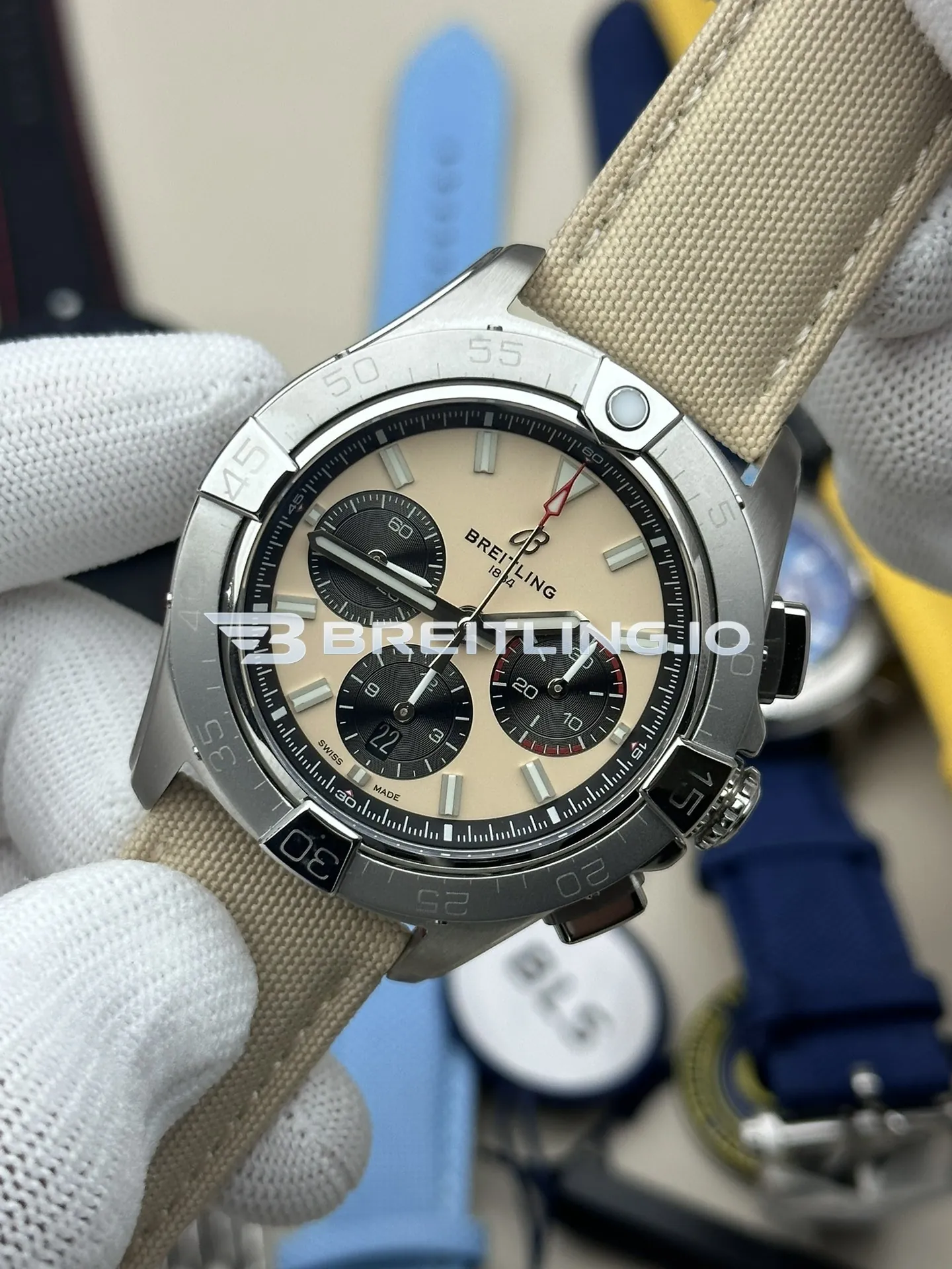 Breitling Avenger Chronograph B01 44mm AB0147101A1X1 Sand Dial Brushed Satin Stainless Steel Bezel Super Clone Side View 2