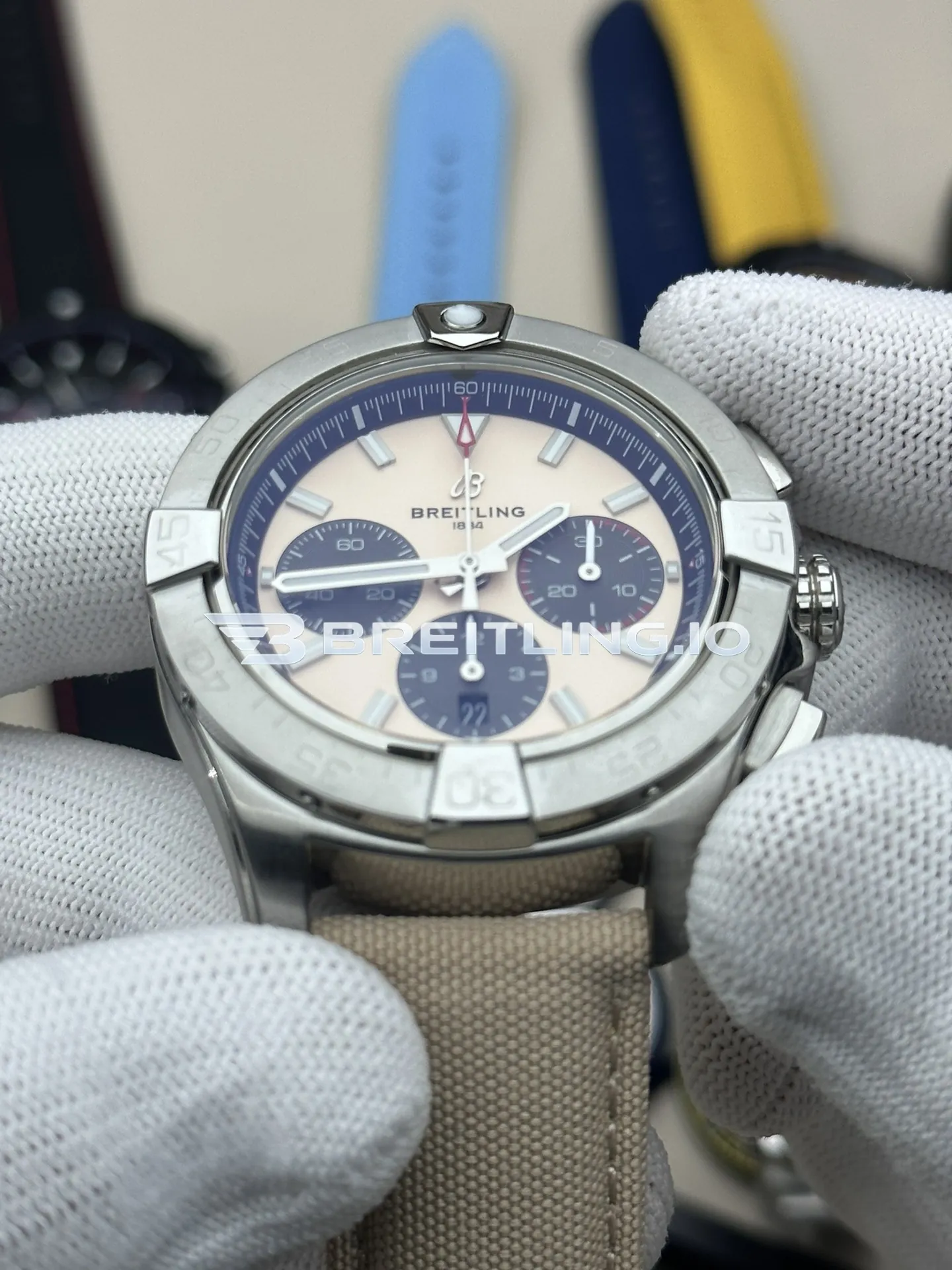 Breitling Avenger Chronograph B01 44mm AB0147101A1X1 Sand Dial Brushed Satin Stainless Steel Bezel Super Clone Dial Detail