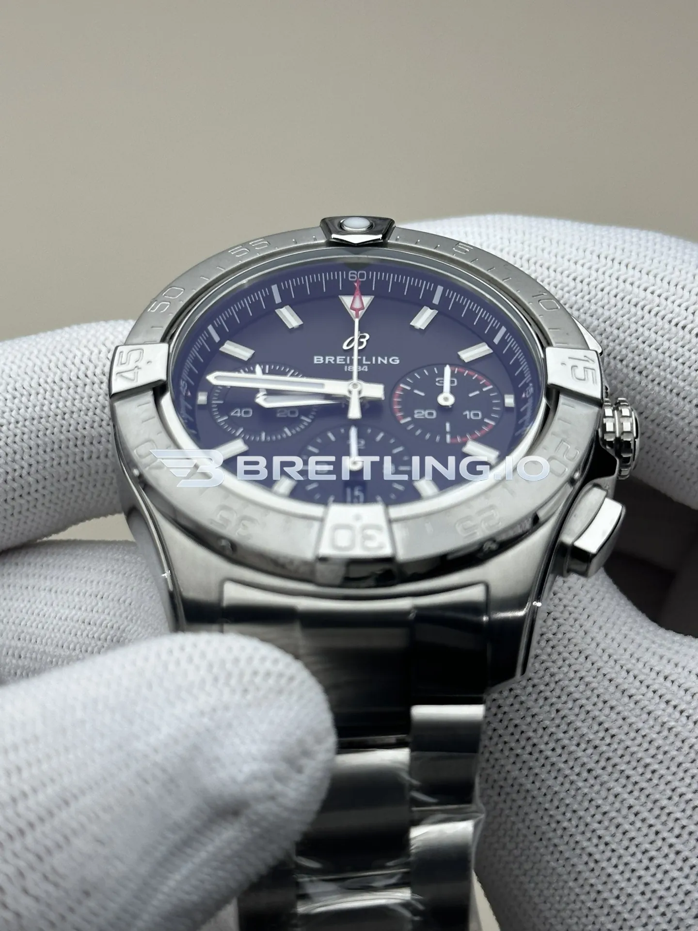 Breitling Avenger B01 Chronograph AB0147101B1A1 44mm Black Dial Unidirectional Ratchet Bezel Stainless Steel Replica Dial Detail