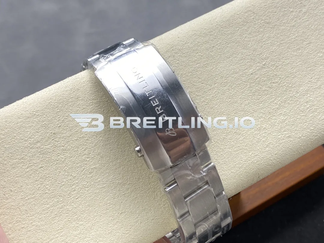 Breitling Avenger II GMT 44 A32320101B1A1 Black Dial Brushed Satin Stainless Steel Case Replica Strap And Clasp
