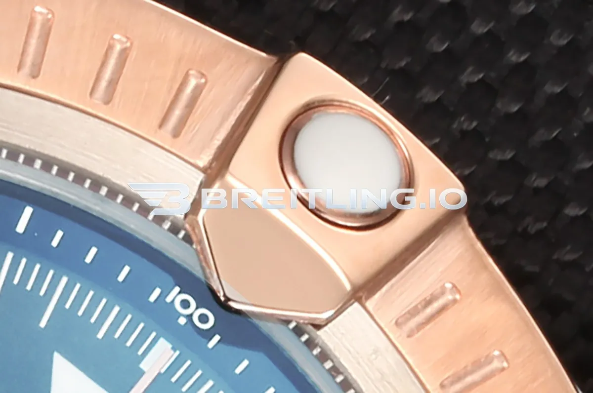 Breitling Avenger B01 Chronograph 45 UB01821A1B1X1 Carbon Black Dial Two-Tone Rose Gold Stainless Steel Bezel Replica Dial Detail 2