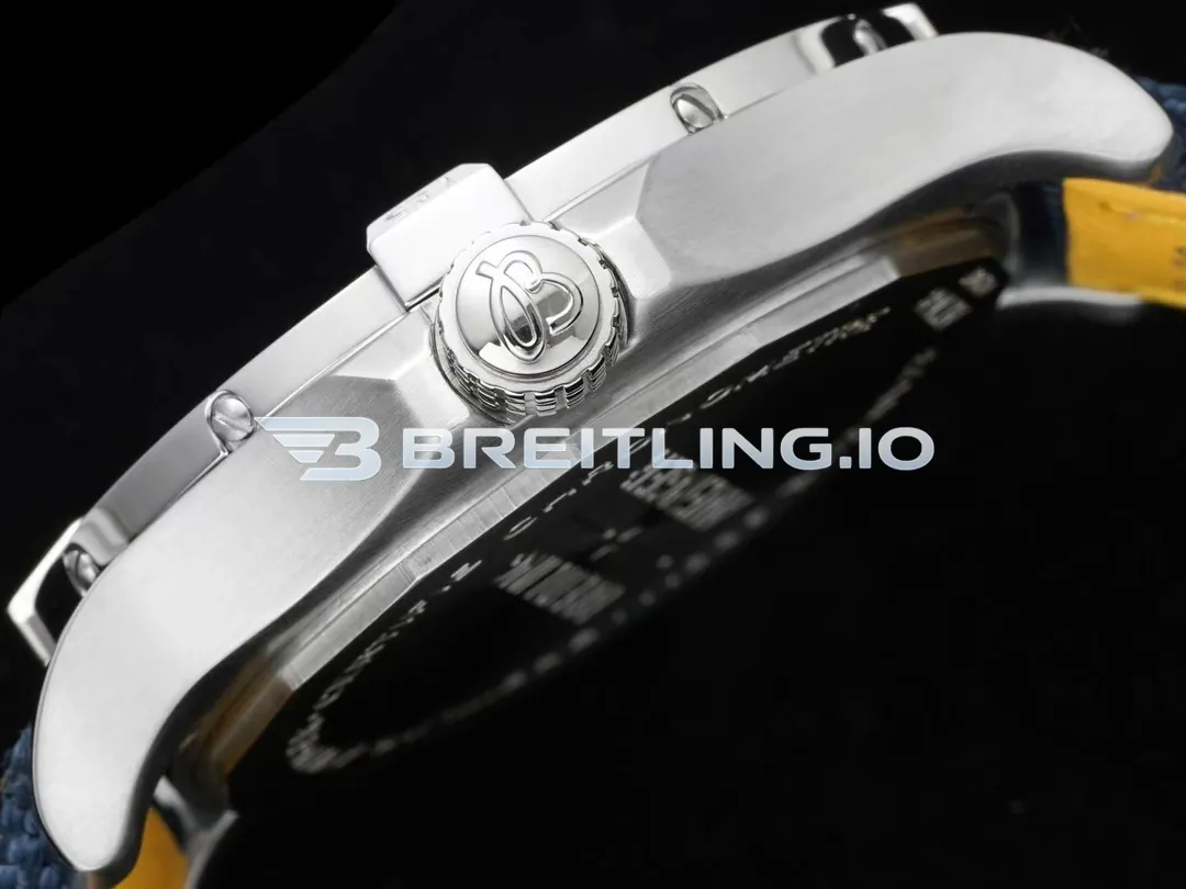 Breitling Avenger Automatic Gmt 43 A17318101B1X2 Matte Dark Blue Dial Brushed Stainless Steel Bezel Replica Right View