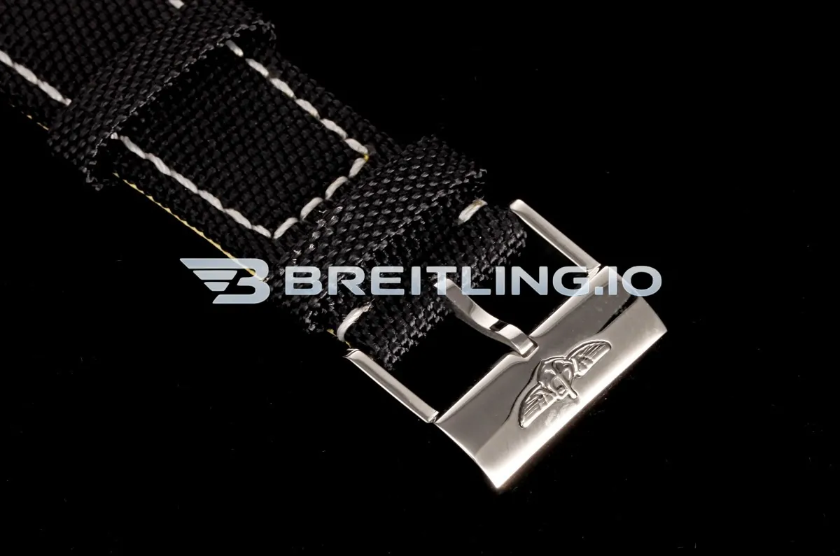 Breitling Avenger B01 Chronograph 45 UB01821A1B1X1 Carbon Black Dial Two-Tone Rose Gold Stainless Steel Bezel Replica Strap And Clasp