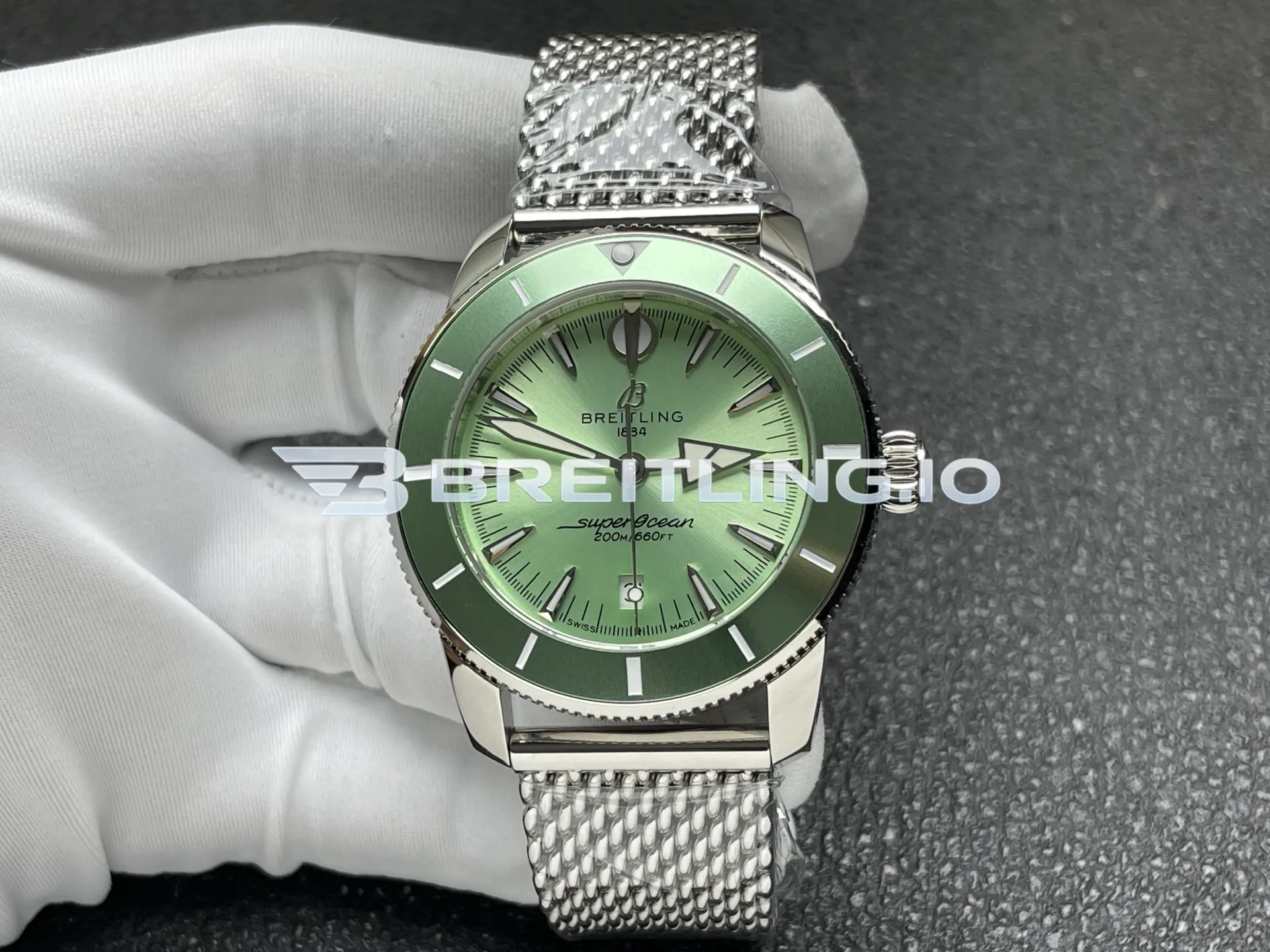 Breitling Superocean Heritage A10390361L1A1 36mm Mint Green Sunburst Dial Polished Stainless Steel Green Ceramic Bezel Replica Front View