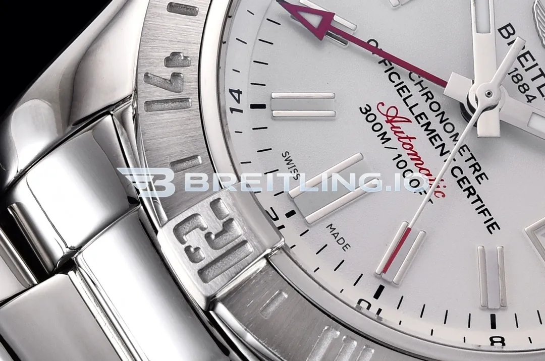 Breitling Avenger II GMT A3239011G778173A 43mm Silver White Sunburst Dial Polished Brushed Stainless Steel Bezel Replica Dial Detail 2