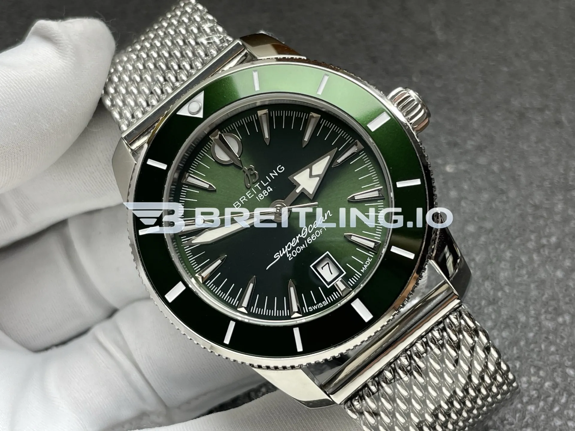 Breitling Superocean Heritage AB3111361L1A1 42mm Gradient Green Sunburst Dial Polished Stainless Steel Green Ceramic Bezel Replica Dial Detail 1