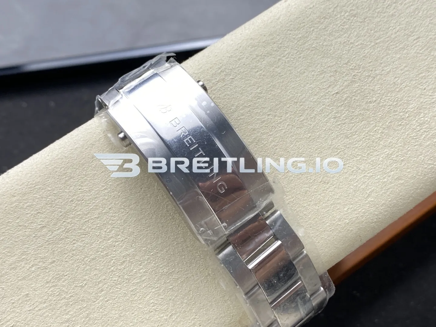 Breitling Superocean A17375E71C1A1 42mm Deep Blue Sunburst Dial White Inner Minute Track Blue Ceramic Bezel Replica Strap And Clasp