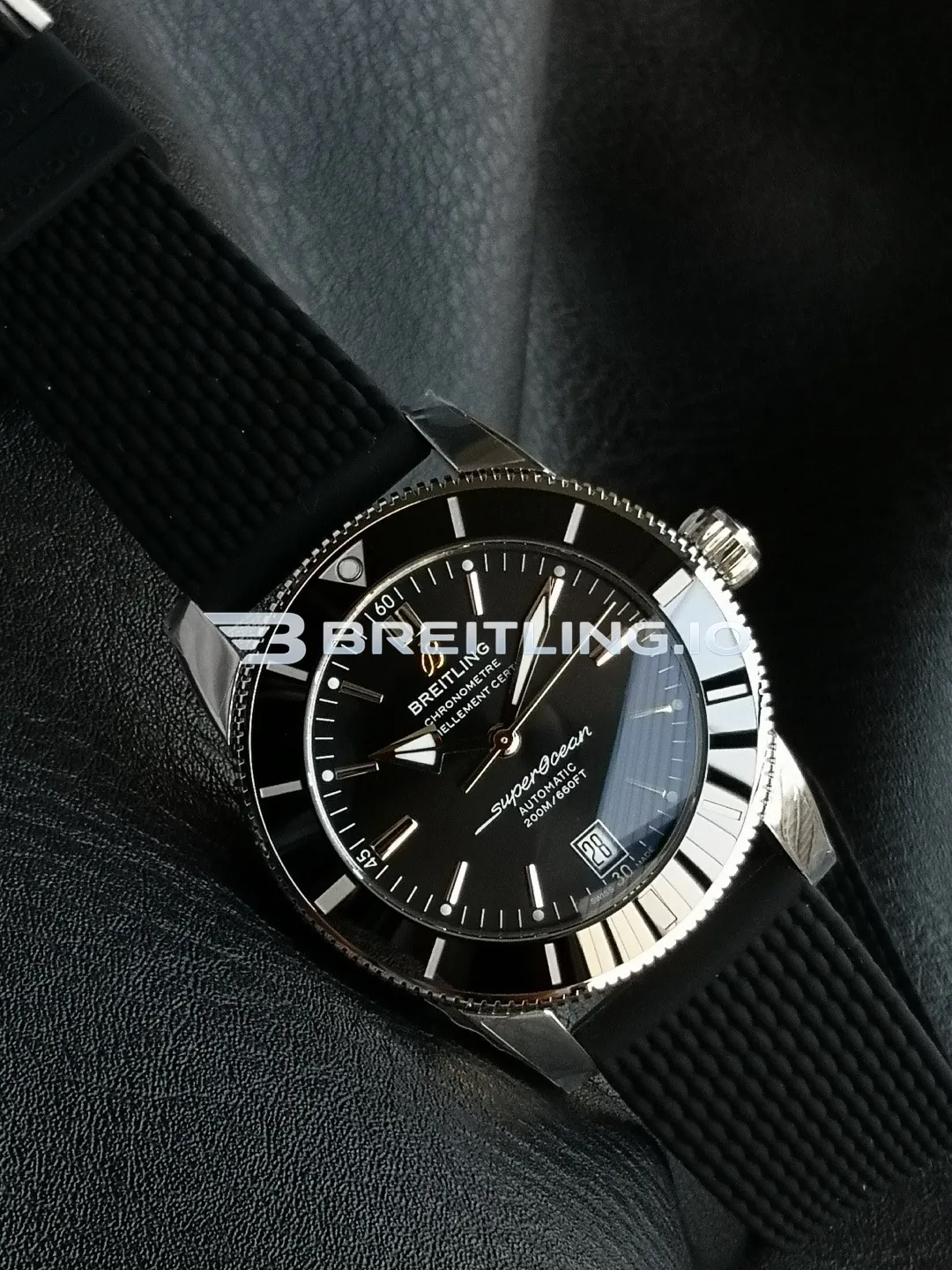 Breitling Superocean Heritage AB2030121B1S1 44mm Matte Black Sunburst Dial Brushed Stainless Steel Black Ceramic Bezel Replica Dial Detail 2