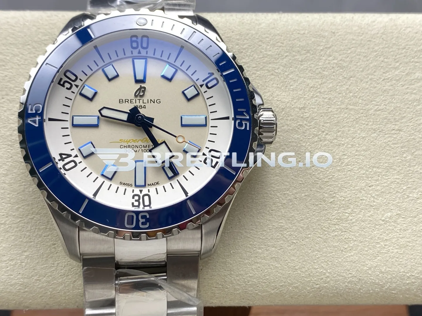 Breitling Superocean A17375E71G1A1 42mm Cream White Dial Blue Border Luminous Indices Blue Ceramic Bezel Replica Front View