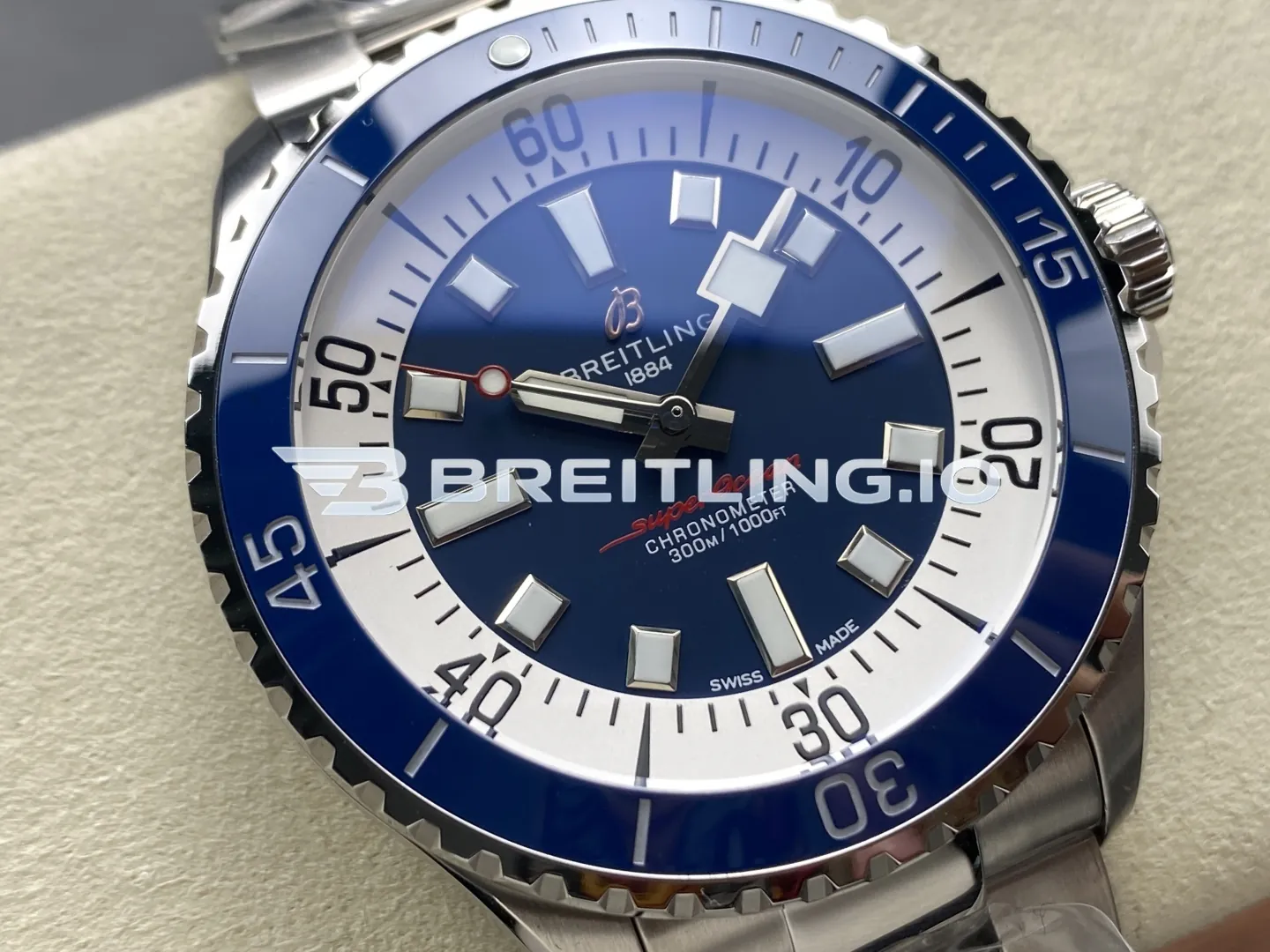 Breitling Superocean A17375E71C1A1 42mm Deep Blue Sunburst Dial White Inner Minute Track Blue Ceramic Bezel Replica Dial Detail 1