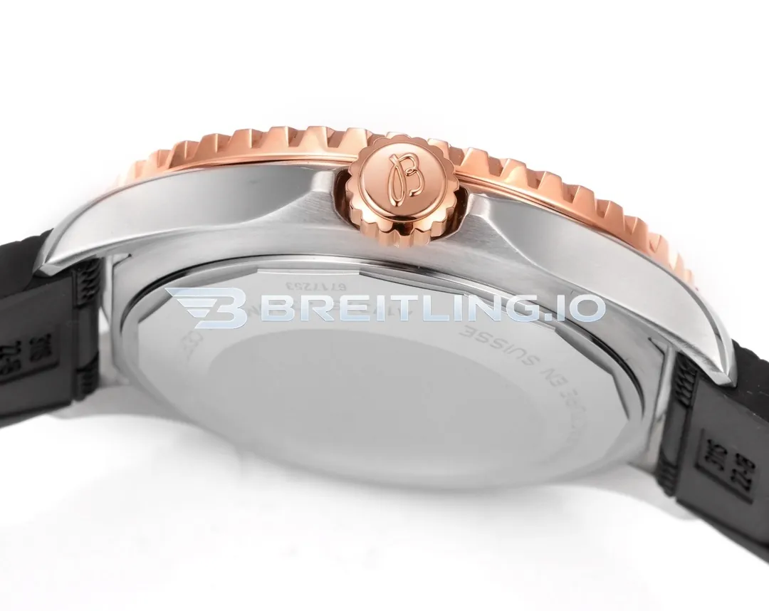Breitling Superocean U17375211B1S1 42mm Matte Black Sunburst Dial White Inner Minute Track 18K Rose Gold Bezel Replica Right View