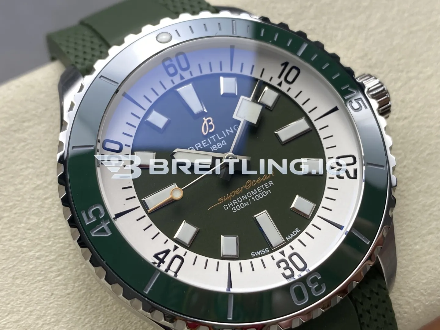 Breitling Superocean A17376A31L1S1 44mm Military Green Sunburst Dial White Inner Minute Track Green Ceramic Bezel Replica Dial Detail 1