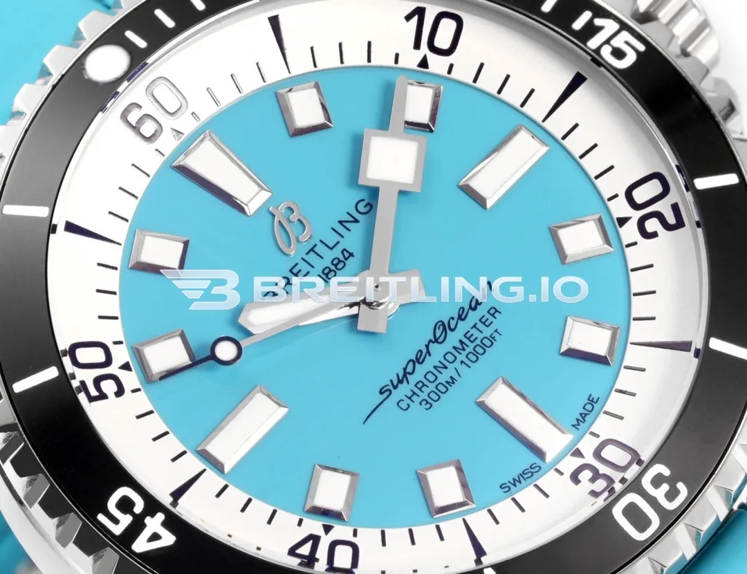 Breitling Superocean A17376211L2S2 44mm Bright Sky Blue Dial White Inner Minute Track Gloss Black Ceramic Bezel Replica Dial Detail 2