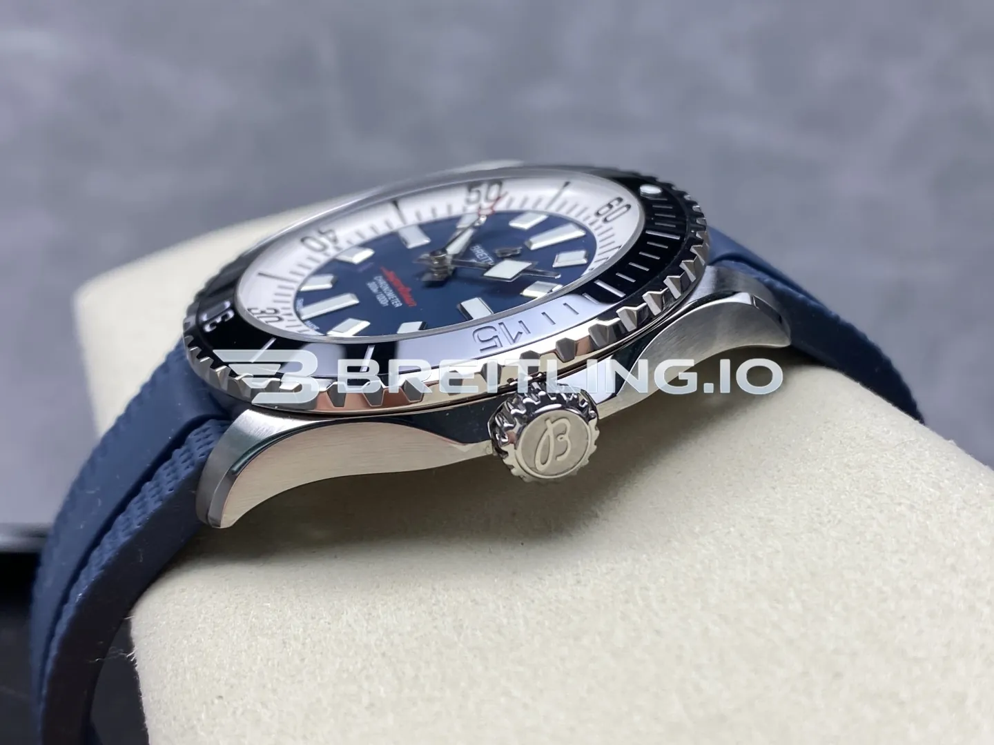 Breitling Superocean A17376211C1S1 44mm Deep Navy Blue Sunburst Dial White Inner Minute Track Black Ceramic Bezel Replica Right View